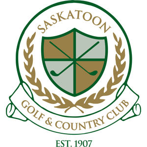 Saskatoon Golf & Country Club logo: A crest with Saskatoon in gold capitals arched inside a green-ringed circle, enclosing a shield quartered in gold and silver-grey bearing crossed green golf clubs, wrapped by a gold laurel wreath, over a white scroll banner reading Golf & Country Club in gold with Est. 1907 in green below.